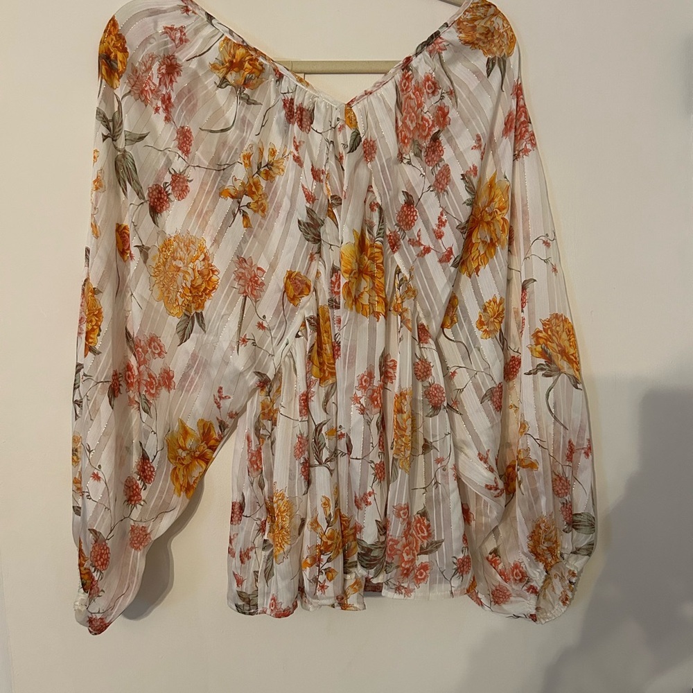 Shop impressions sheer floral blouse. Size M - Picture 3 of 4